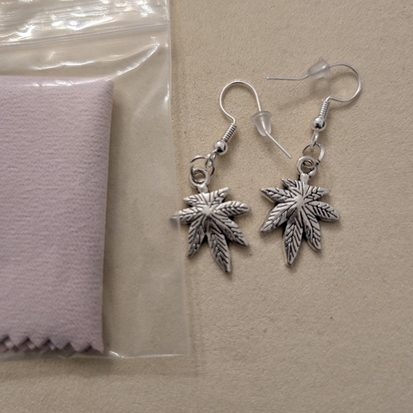 Whitz Hookz Jewelry - Handcrafted Silver Herbal Leaf Dangle Earrings New